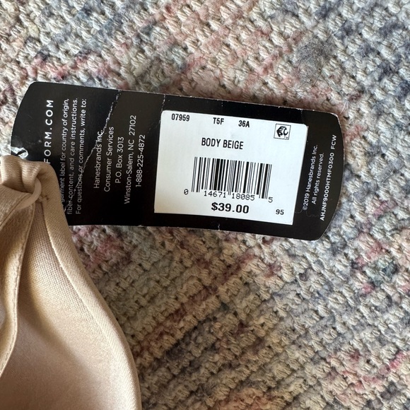 Maidenform underwire bra size 36A - Picture 5 of 5